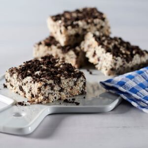OREO Crumbles Crispy Treats Cake Recipe